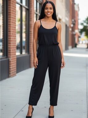 Women's Black Sleeveless Jumpsuit